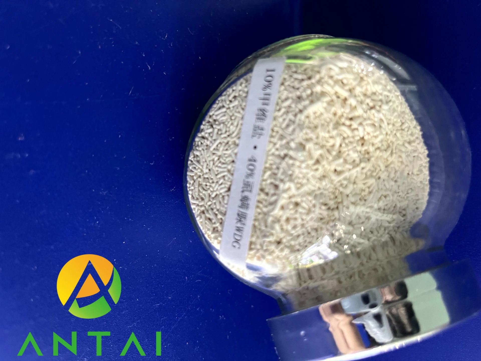 Avitamin salt and lice mite